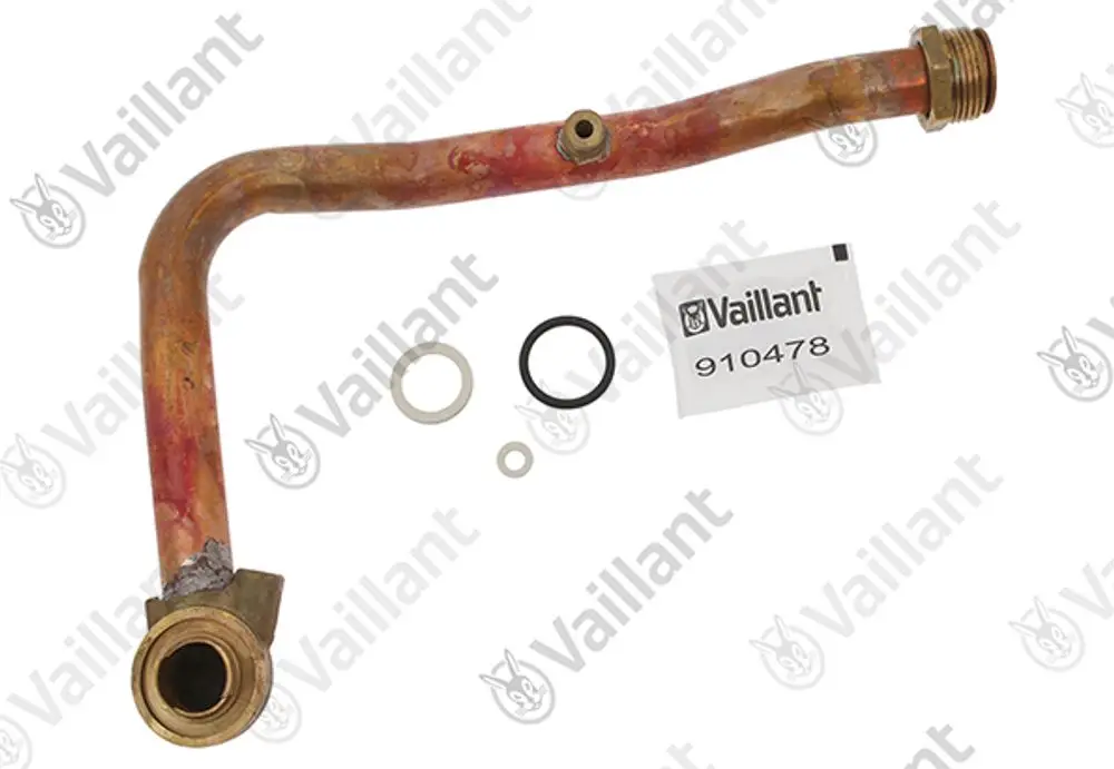 Kupferrohr von Vaillant mit zwei Anschlussstellen, einem O-Ring und zwei Dichtungen. Das Rohr weist Anzeichen von Abnutzung auf.